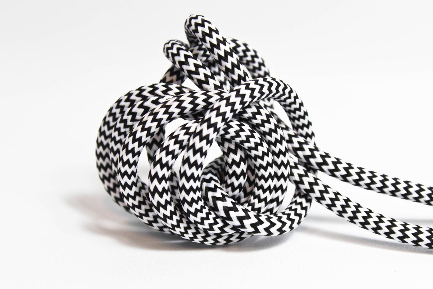 Pendant Lamp Porcelain Black-White Zig Zag