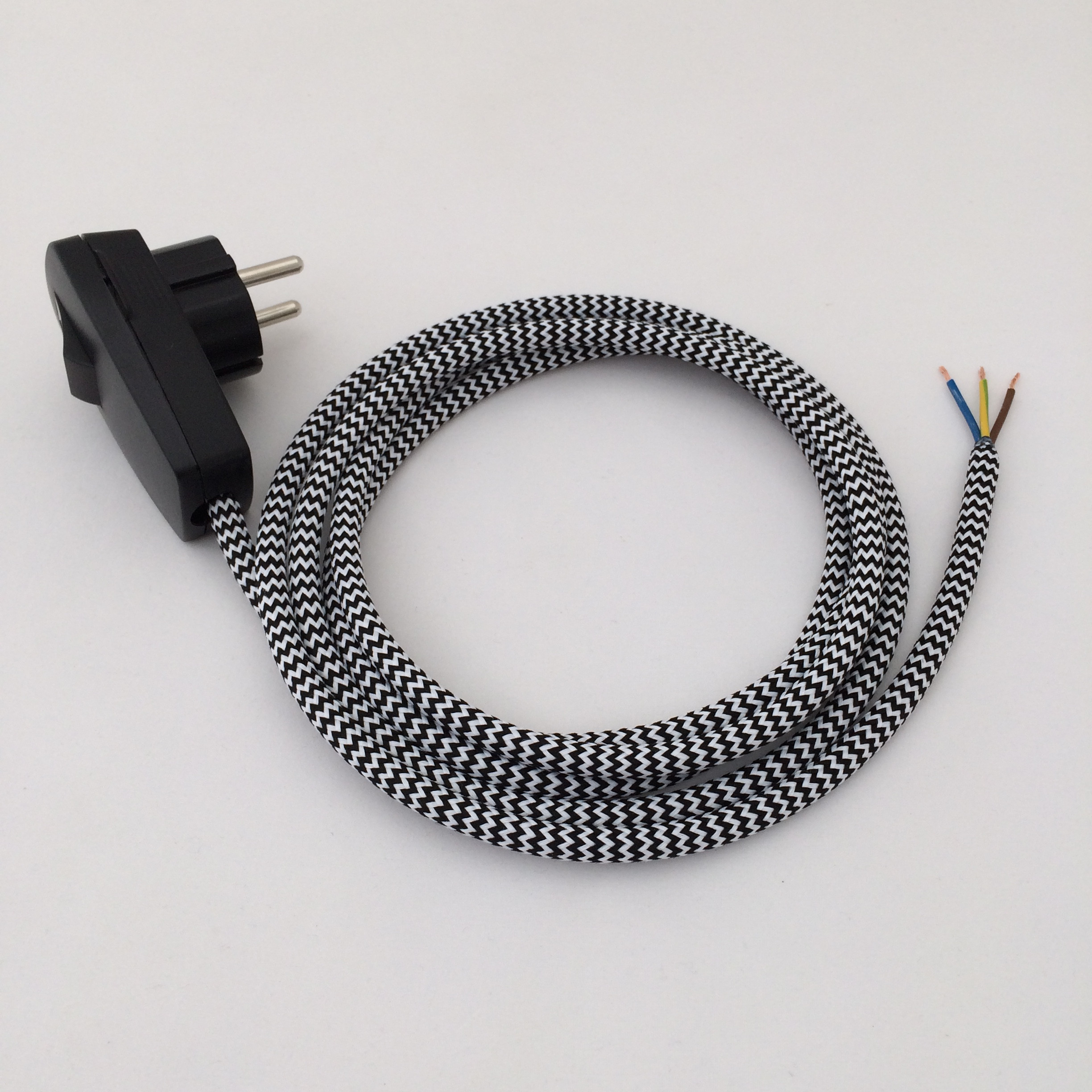 Assembled Supply Cord with Schuko Plug-Switch Black-White Zig Zag 3 Core 2m